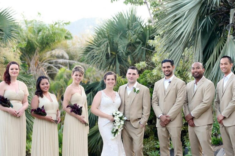 Groomsmen Suits 768x512